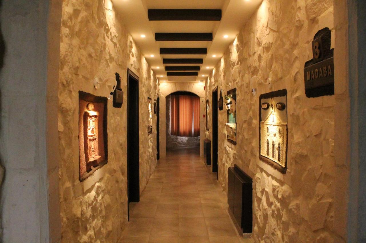 Mount Nebo Hotel & Restaurant Madaba City Center Zewnętrze zdjęcie
