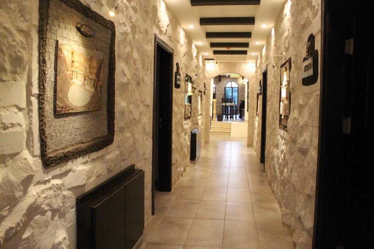 Mount Nebo Hotel & Restaurant Madaba City Center Zewnętrze zdjęcie