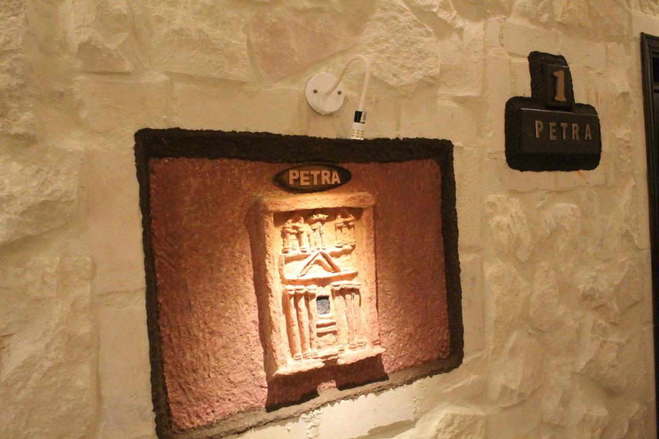 Mount Nebo Hotel & Restaurant Madaba City Center Zewnętrze zdjęcie